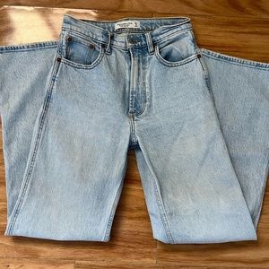 Abercrombie 90s Ultra High Rise Relaxed Jeans